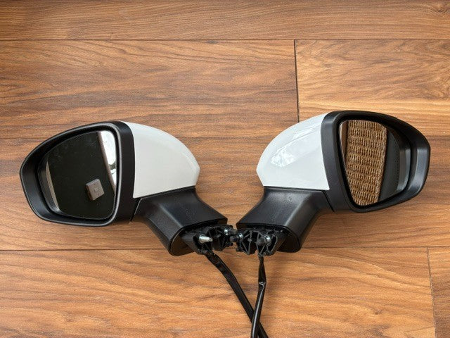 Renault ClioMk5 2020-2026 Door Mirror Electric P/Fold New White Pair L/H R/H