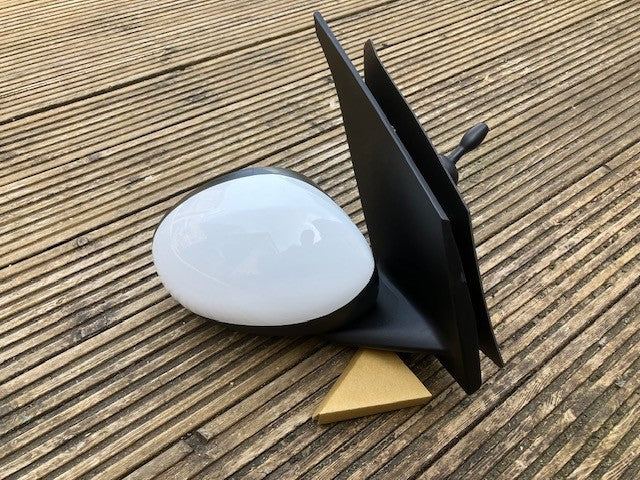 Toyota Aygo 05-14 Door Wing Mirror Manual Fold White New Driver Side O/S R/H