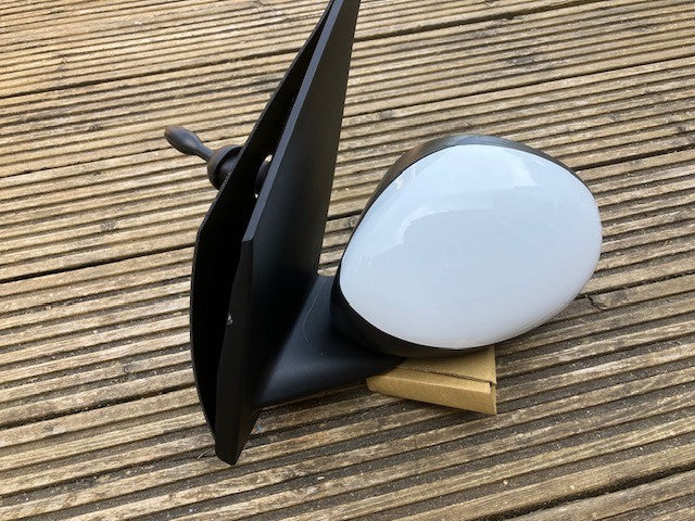 Toyota Aygo 05-14 Door Wing Manual White New Passenger Side L/H Near Side